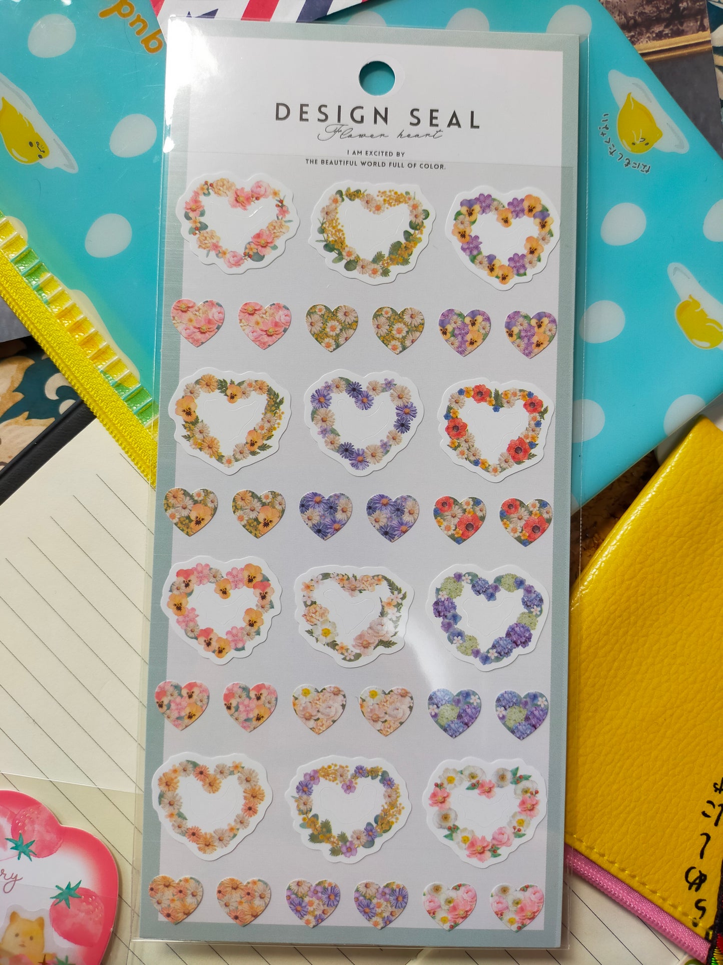 Design Seal Flower Heart, Synapse Japan_ Pink / Light blue
