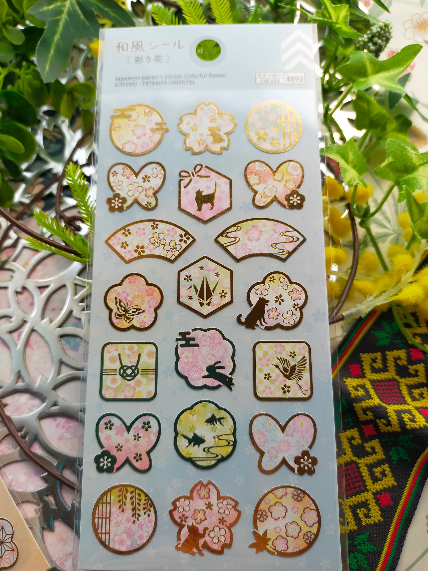 Japanese style stickers, daiso_ Small Crests / Decorative Flowers / Cherry blossoms and birds