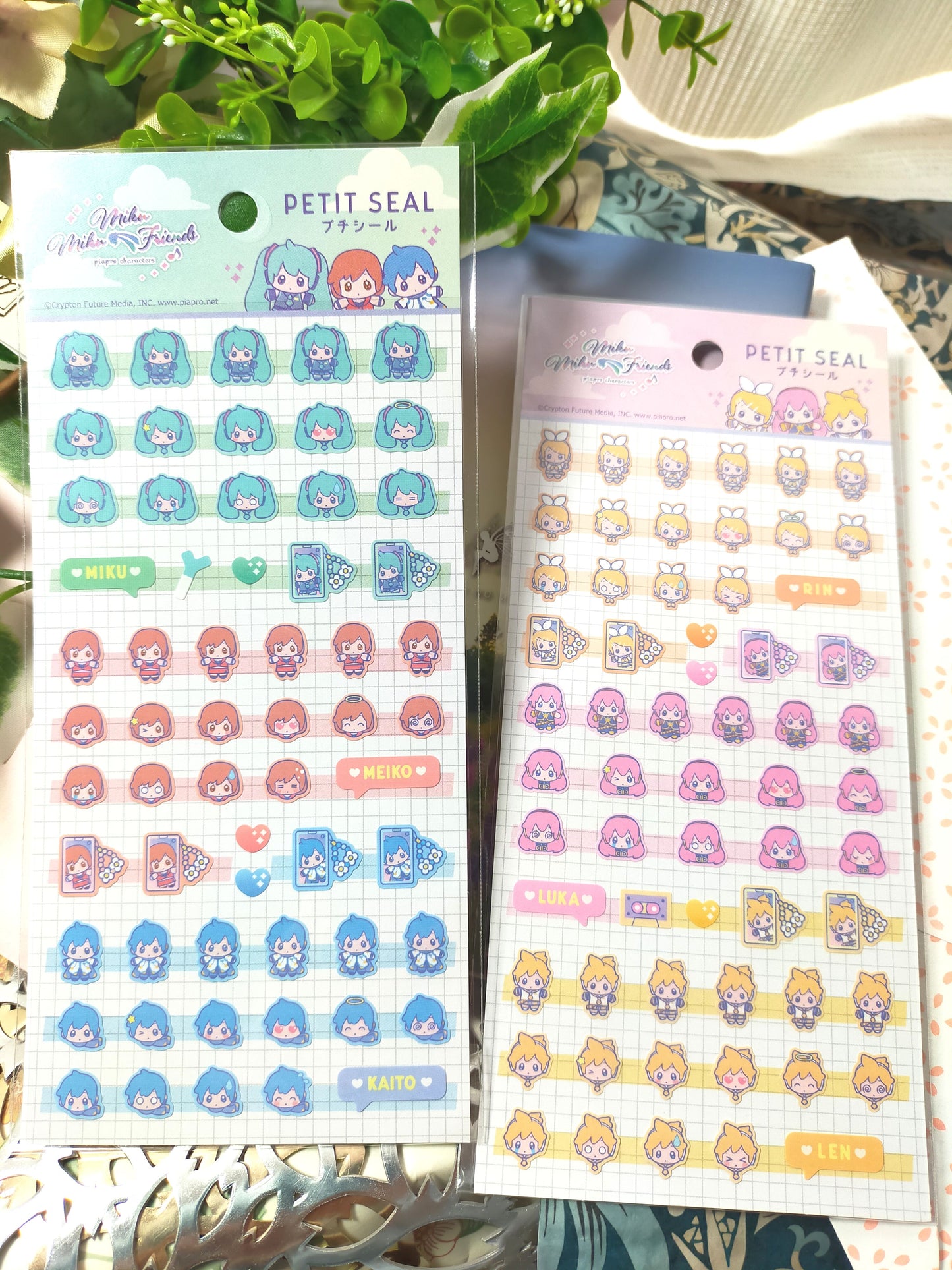 Hatsune Miku Sheet Sticker Mini Seal, Synapse Japan_ Green / Red-purple