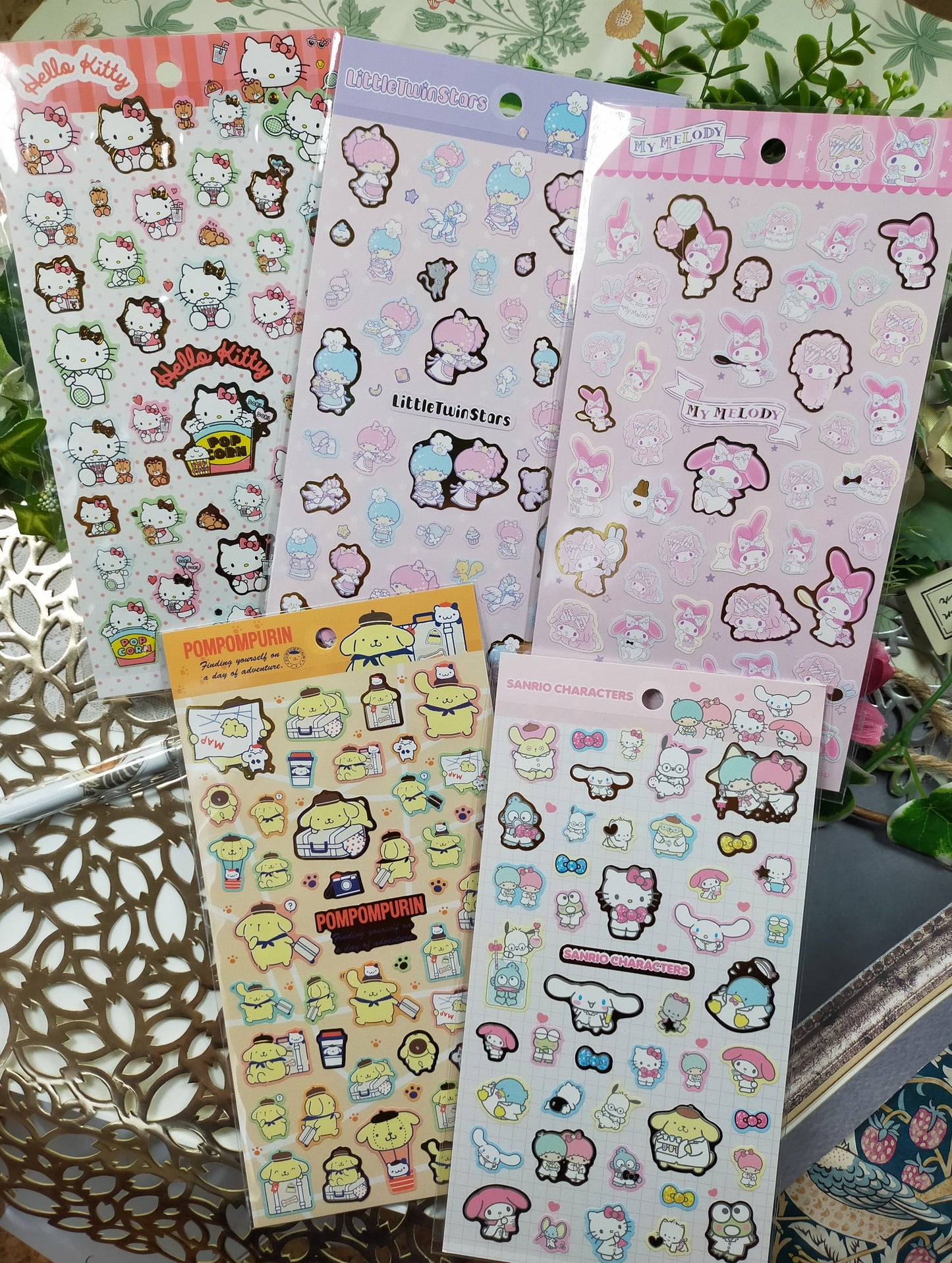 Sanrio characters Big sticker 2021_ Hello Kitty / Little Twin Stars / MY MELODY / POMPOMPURIN / SANRIO CHARACTERS