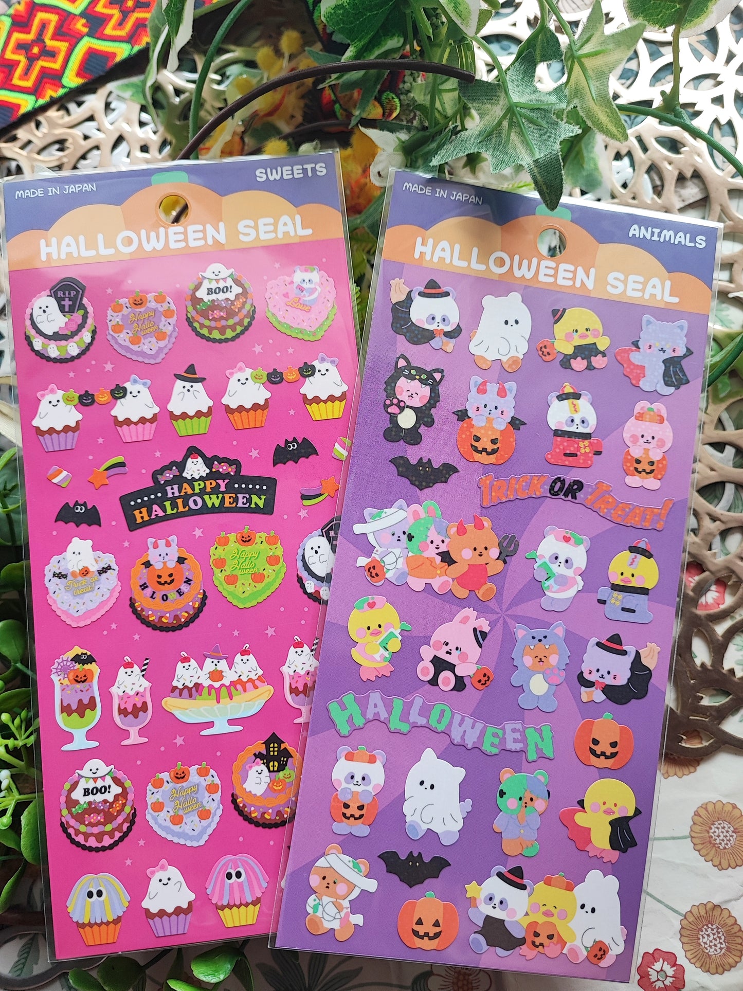 Halloween seal ,GAIA_Shocking pink sweets/ Purple animals