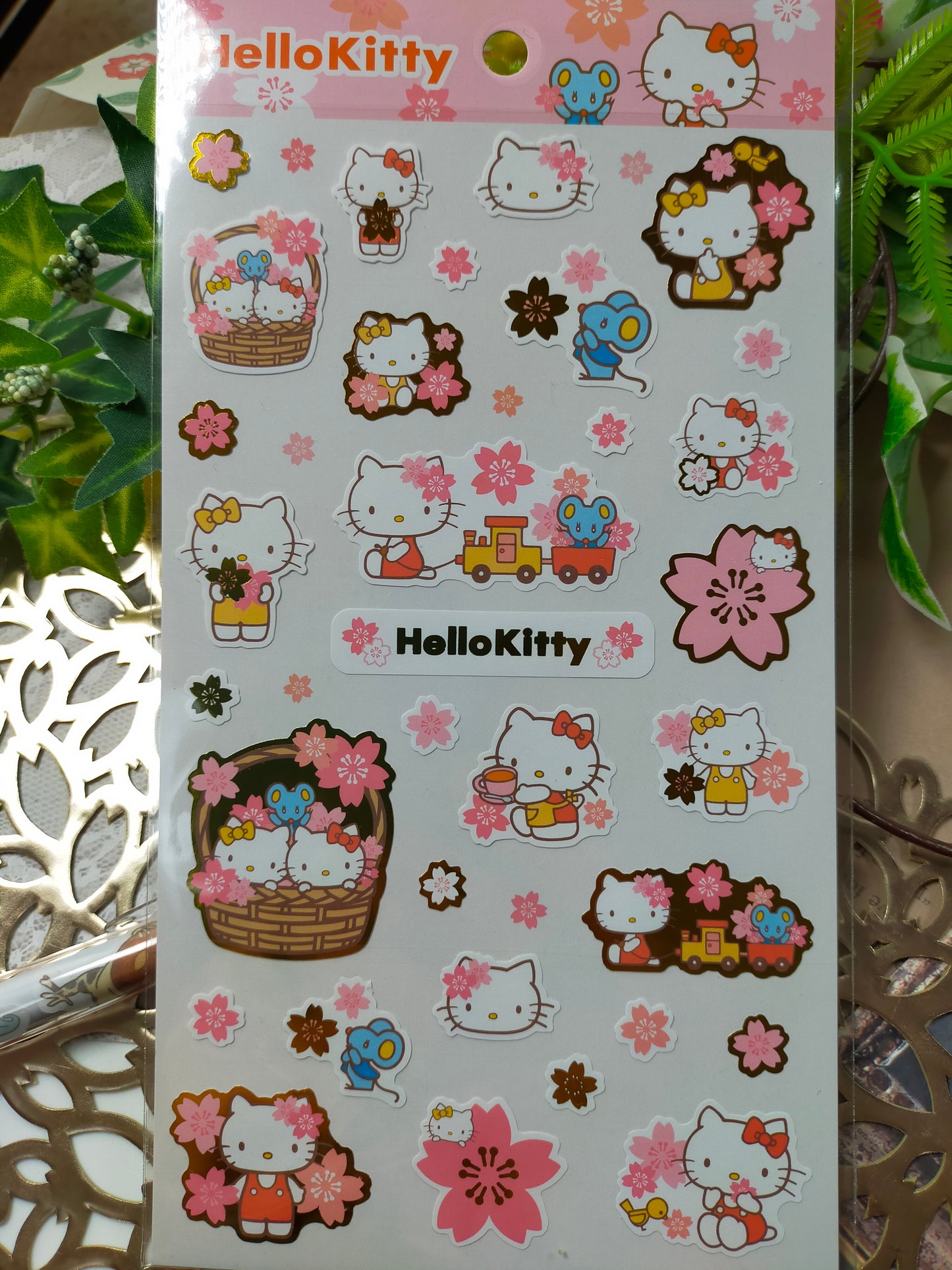 Sanrio characters Big sticker 2022 SAKURA _ Hello Kitty / Pochacco / Cinnamoroll / Kuromi / SANRIO CHARACTERS